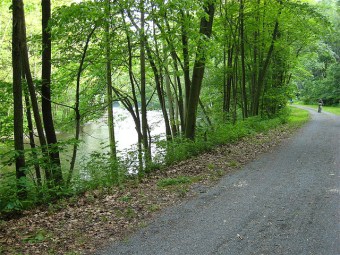 The Lower Trail along the Frankstown Branch of the Juniata River (Photo by Mjm350 in Wikimedia, Creative Commons license)