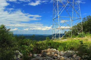 Another powerline in PA that appears to be using wire-border zone management 